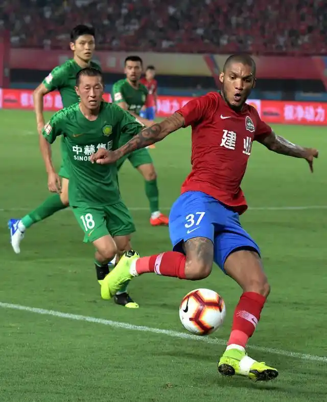 场战平降级, 双方历次碰, 赛季