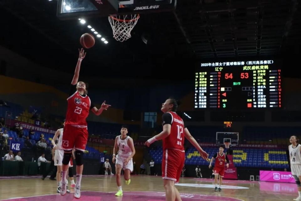 女篮连克强, 球队内线实 女篮连克强, 球队内线实