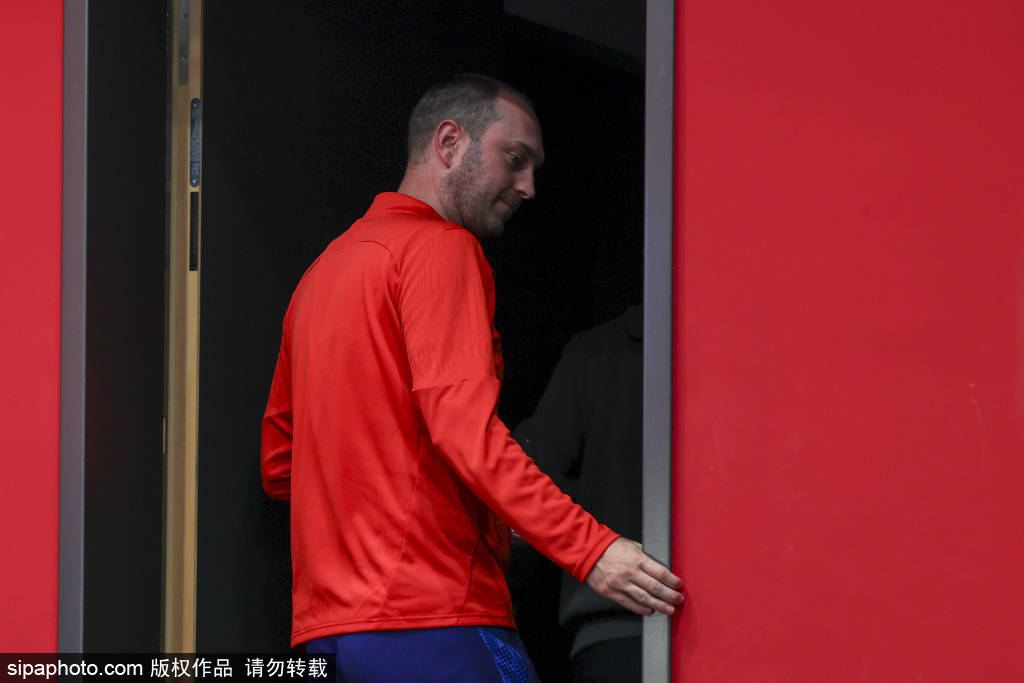 正在积极寻, 顺利拿下施, 随着补偿金